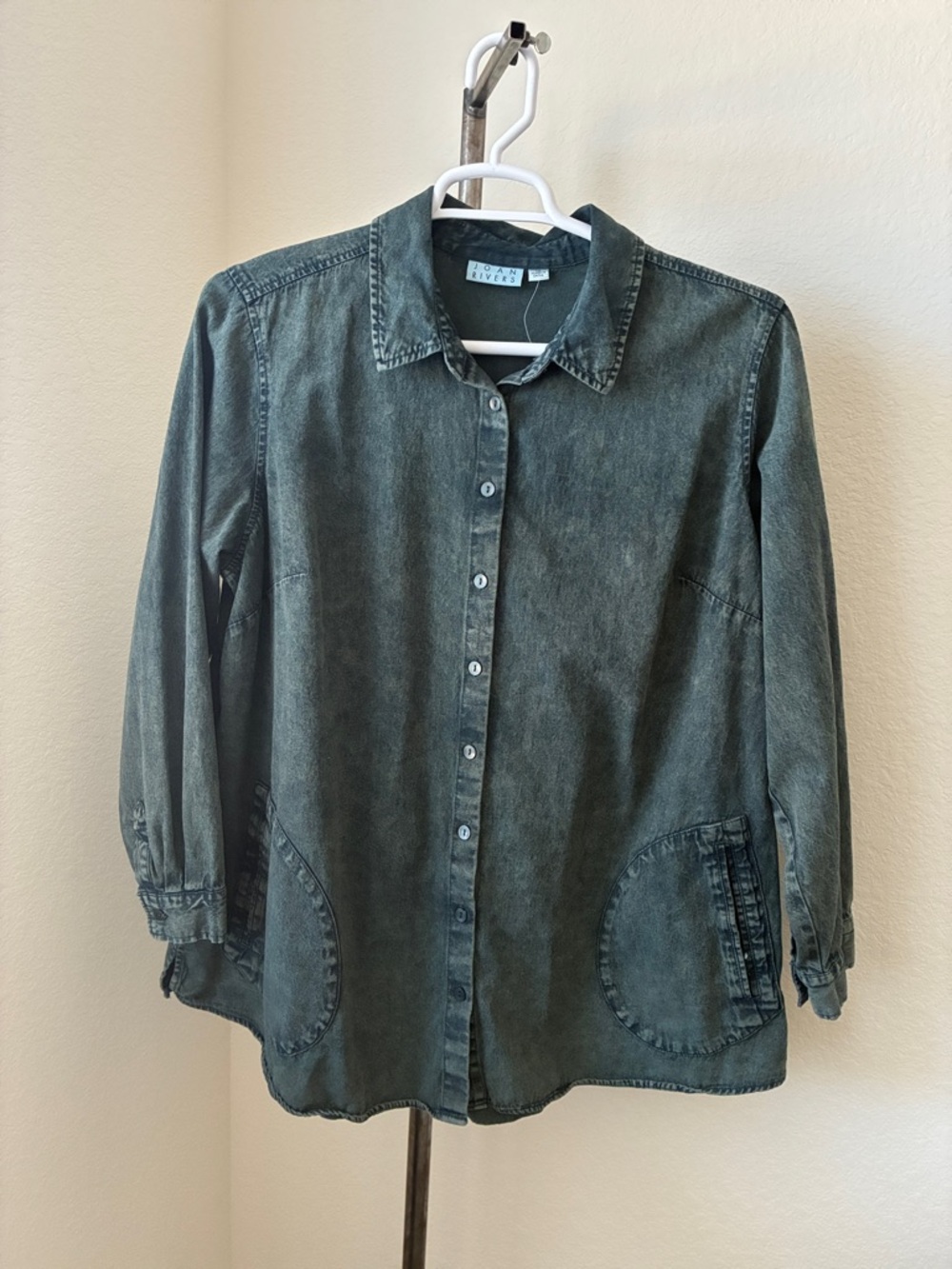 Joan Rivers 1X Denim Boyfriend Lightweight Cotton Work Shirt Pockets Utility